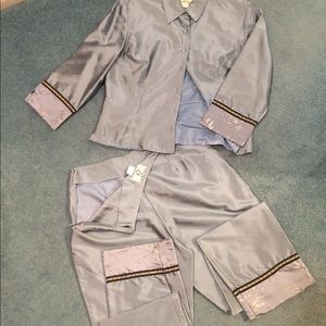 2pce silk capri pant w jacket, ICE brand, size 6